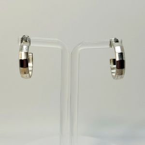 Vintage silvertone hoop earrings